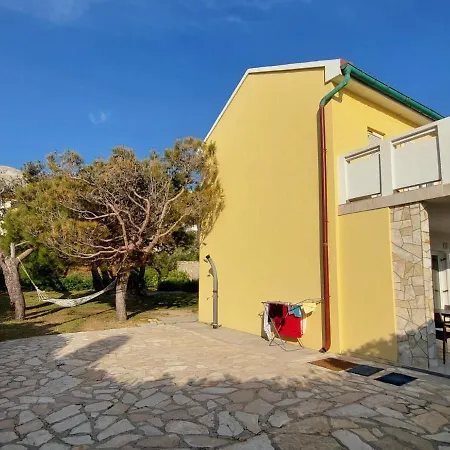 Maximus House *